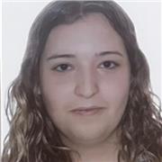 Studentessa universitaria che offre lezioni di italiano